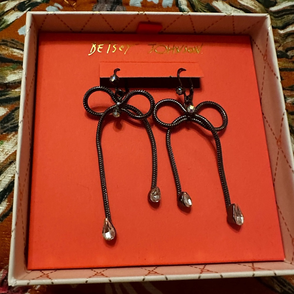 Betsey Johnson Black Bow Earrings